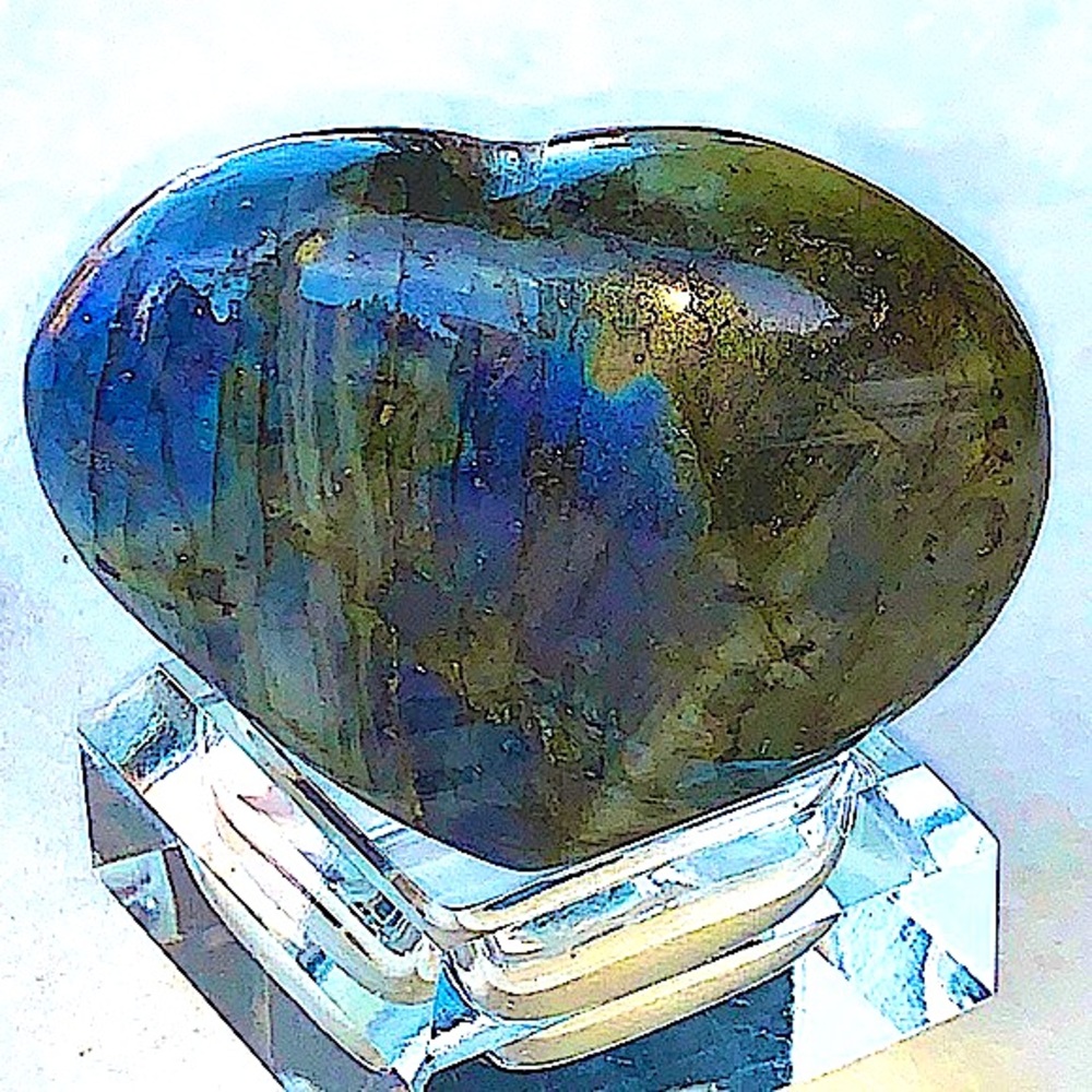 LABRADORITE BLUE FLASH PUFFED HEART CARVED CRYSTAL NEW NATURAL HEALING STONE